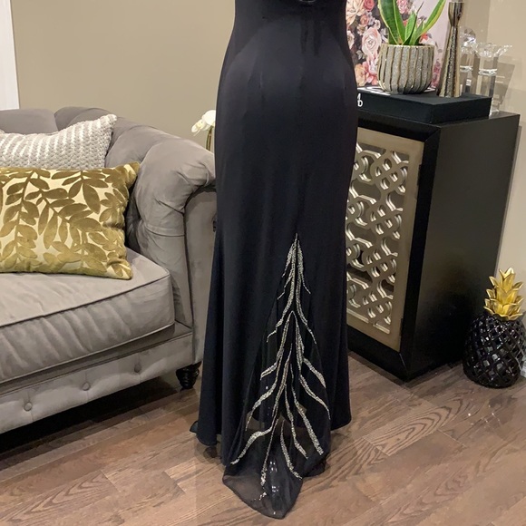 Le Gala Dress - Picture 12 of 15